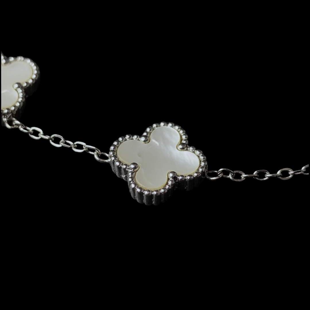 Brazalete de Trébol- White